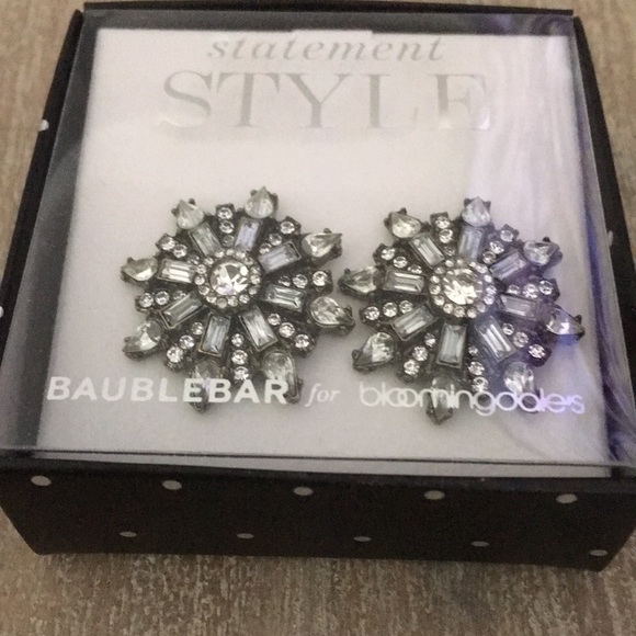 BaubleBar stud earrings - Picture 2 of 3